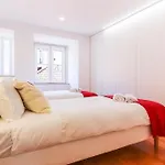 Outstanding Santos Spacious 2 Bedroom Apt W Ac