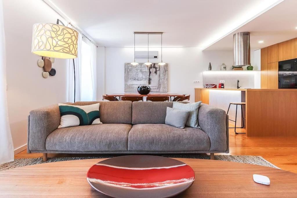 Outstanding Santos Spacious 2 Bedroom W Ac * Lisbon