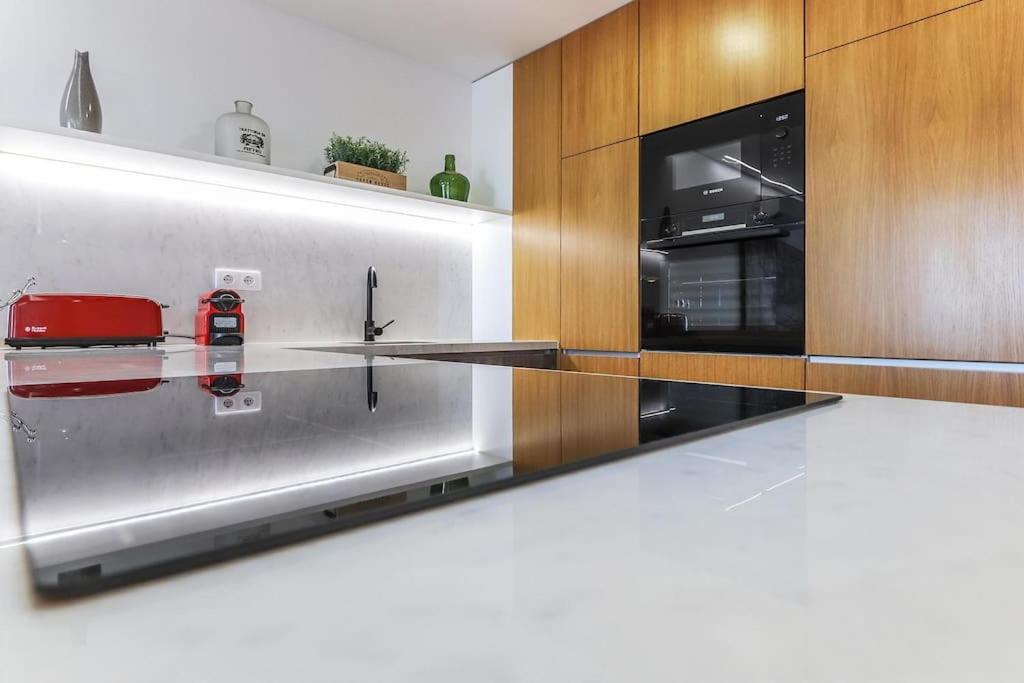 Outstanding Santos Spacious 2 Bedroom W Ac * Lisbon