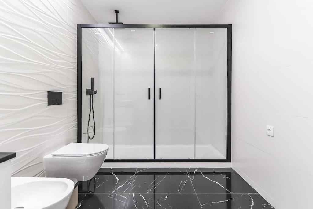 Outstanding Santos Spacious 2 Bedroom W Ac *