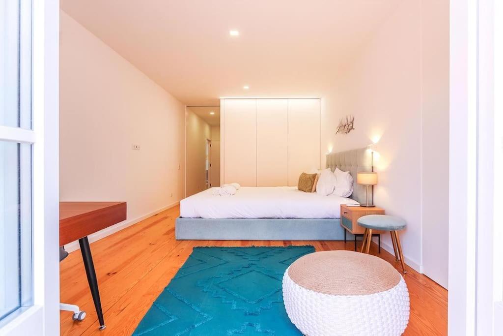 Outstanding Santos Spacious 2 Bedroom W Ac Apartment Lisbon
