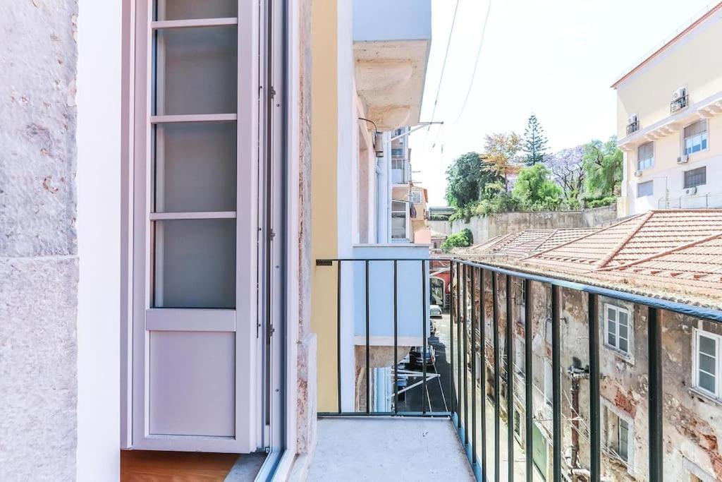 Outstanding Santos Spacious 2 Bedroom W Ac Lisbon